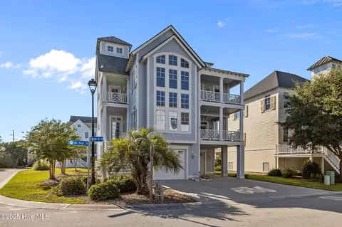 101 Bay Ridge Dr, Atlantic Beach, NC 28512