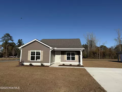 689 Pope St, Grifton, NC 28530
