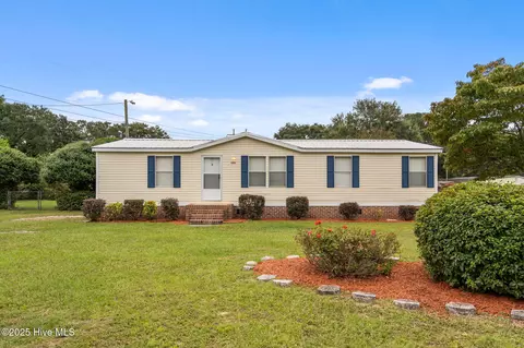 106 Westover Dr, Leland, NC 28451