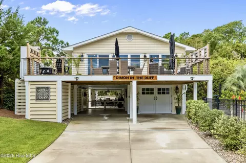 127 Conch Ct, Emerald Isle, NC 28594