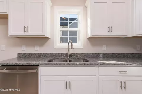 209 Shadow Grass Ct, Stella, NC 28582 photo 19