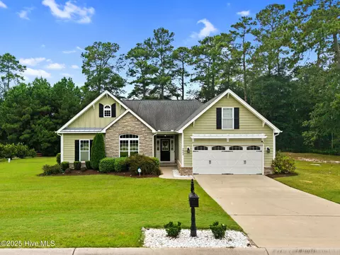 4863 Sugarberry Dr, Shallotte, NC 28470