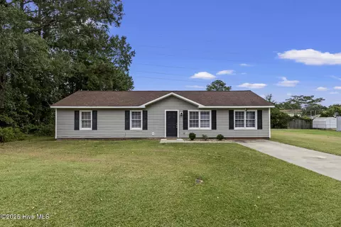 136 Sandy Dr, Jacksonville, NC 28546