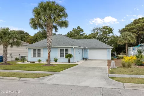 424 Emerald Cir, Emerald Isle, NC 28594