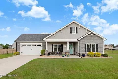 108 Castaway Ct, Pikeville, NC 27863