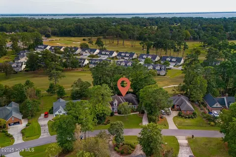 904 Lord Granville Dr, Morehead City, NC 28557