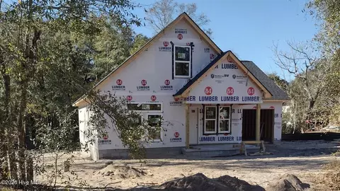 211 Flemington Rd, Wilmington, NC 28401