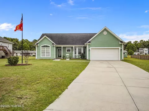 103 Leisure Ct, Stella, NC 28582