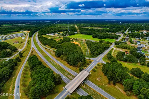 4725 Packhouse Rd, La Grange, NC 27551