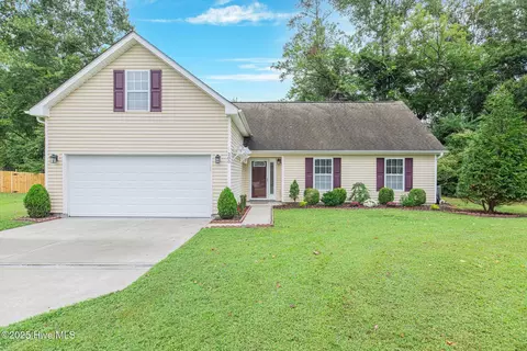 200 Dawn Ct, Jacksonville, NC 28540