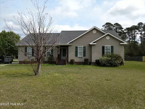 200 Cantle Ct, Jacksonville, NC 28540