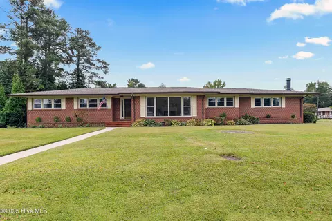 407 Carmen Ave, Jacksonville, NC 28540