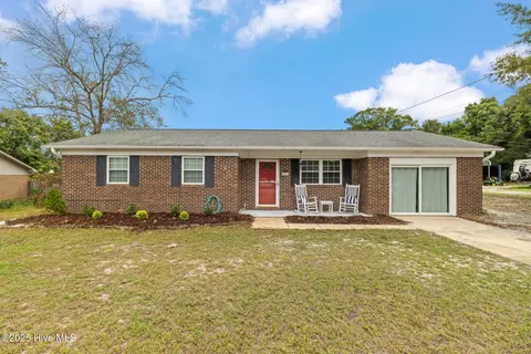206 Cathay Rd, Wilmington, NC 28412