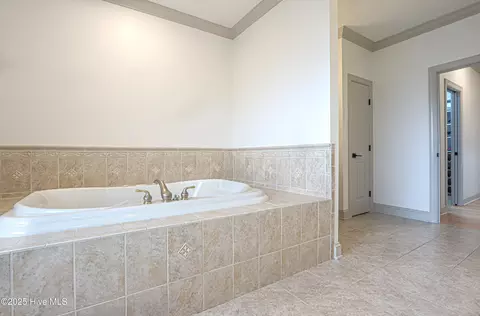 Bath - 130 National Dr, Pinehurst, NC 28374 photo 1 of 4