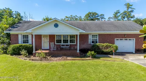 358 Gillikin Rd, Beaufort, NC 28516