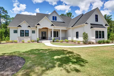9362 Fallen Pear Ln NE, Leland, NC 28451