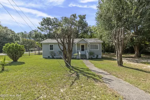 104 James St, Aberdeen, NC 28315