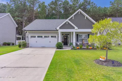 460 Jasmine Way, Burgaw, NC 28425