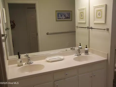 Bath - 90 Pinehurst Trace Dr, Pinehurst, NC 28374 photo 1 of 4