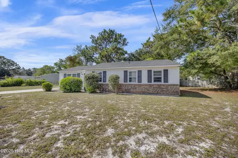 209 Lancaster Rd, Wilmington, NC 28409