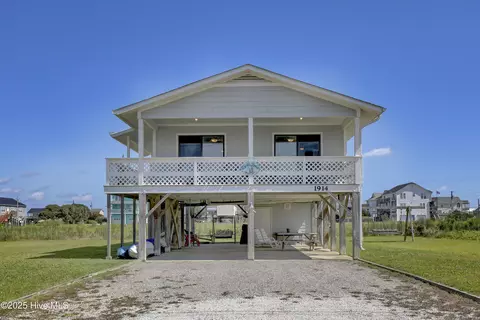 1914 Bird Ln, North Topsail Beach, NC 28460