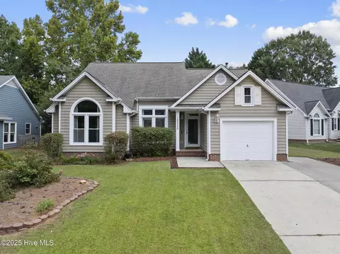 12200 Inglehurst Dr, Raleigh, NC 27613