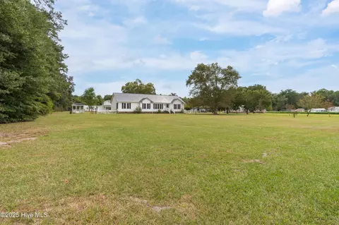 220 Piney Grove Rd, Albertson, NC 28508