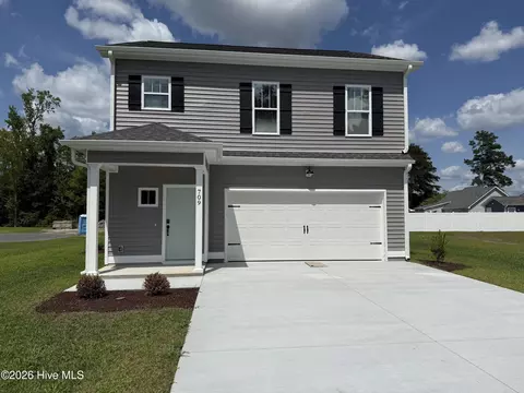 709 Pope St, Grifton, NC 28530