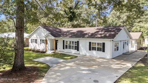 3622 Fox Chase Rd, Trent Woods, NC 28562