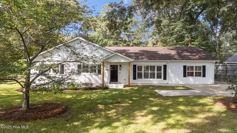 3622 Fox Chase Rd, Trent Woods, NC 28562