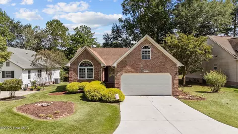 311 Lakemere Dr, New Bern, NC 28562
