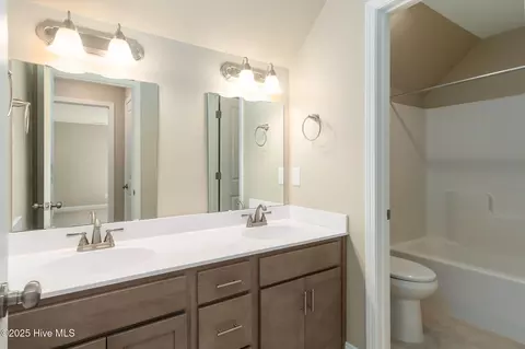 Bath - 110 Bridge Point Cir, Cedar Point, NC 28584 photo 4 of 4