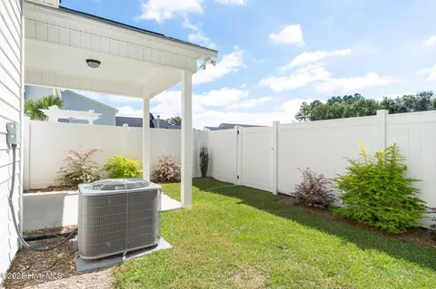 Exterior - 110 Bridge Point Cir, Cedar Point, NC 28584 photo 5 of 8
