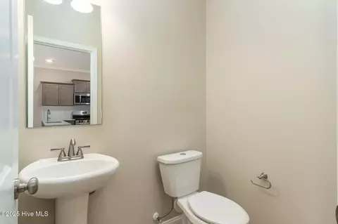 Entry Way - 110 Bridge Point Cir, Cedar Point, NC 28584 photo 3 of 4