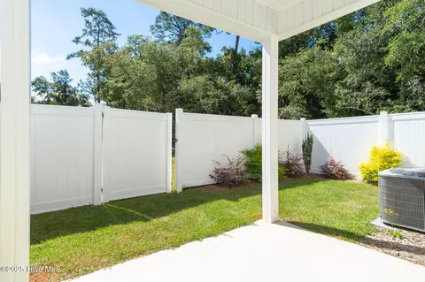 Exterior - 110 Bridge Point Cir, Cedar Point, NC 28584 photo 2 of 8