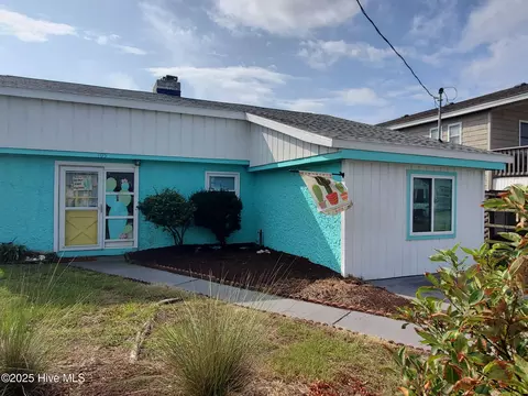 105 W Avalon Dr, Kill Devil Hills, NC 27948