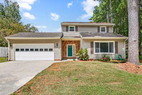 705 Ireland Ct, Jacksonville, NC 28546