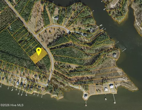 33 Pine Crest Rd, Bath, NC 27808
