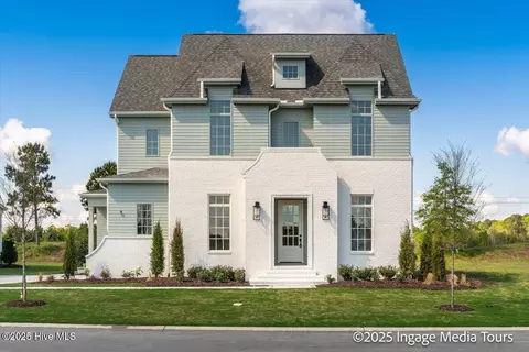 90 Pinewood Cv, Snow Hill, NC 28580