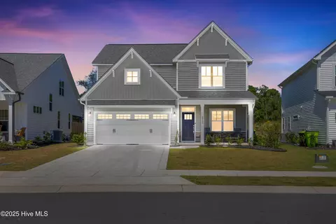 2750 Longleaf Pine Cir, Leland, NC 28451