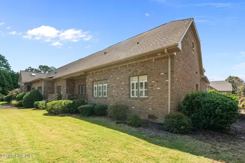 Exterior - 7 Stanton Cir, Pinehurst, NC 28374 photo 3 of 3