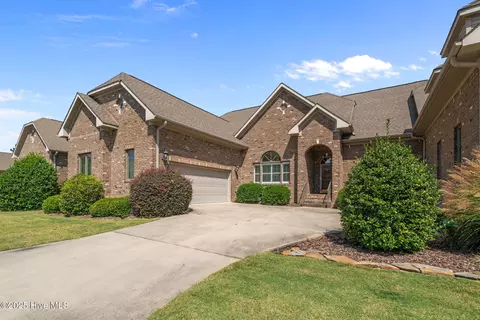 Exterior - 7 Stanton Cir, Pinehurst, NC 28374 photo 1 of 3