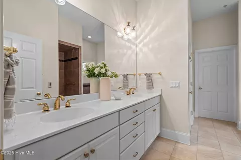 Bath - 7 Stanton Cir, Pinehurst, NC 28374 photo 3 of 7