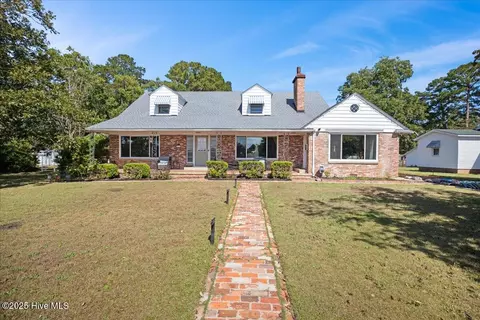 418 E 9th St, Washington, NC 27889