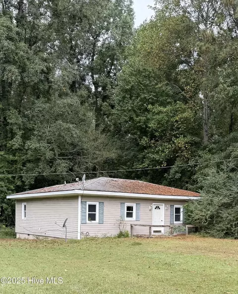 82 Long Ridge Rd, Plymouth, NC 27962