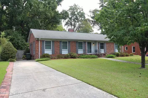 2105 Southview Dr, Greenville, NC 27858