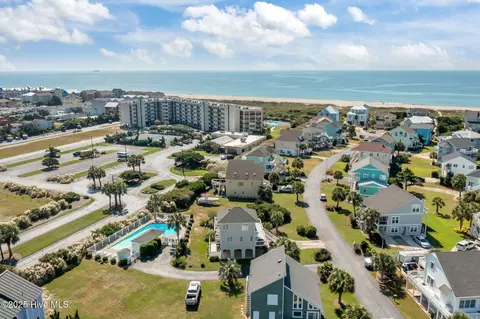 115 Island Quay Ct, Atlantic Beach, NC 28512