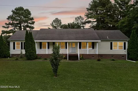 370 Hill Lane Rd, Eure, NC 27935