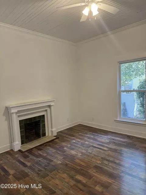 306 E Main St, Whitakers, NC 27891 photo 11