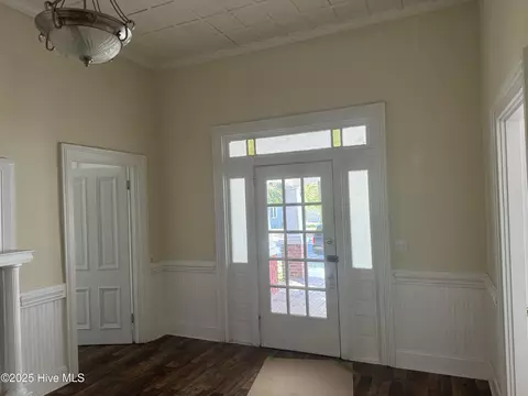 306 E Main St, Whitakers, NC 27891 photo 4